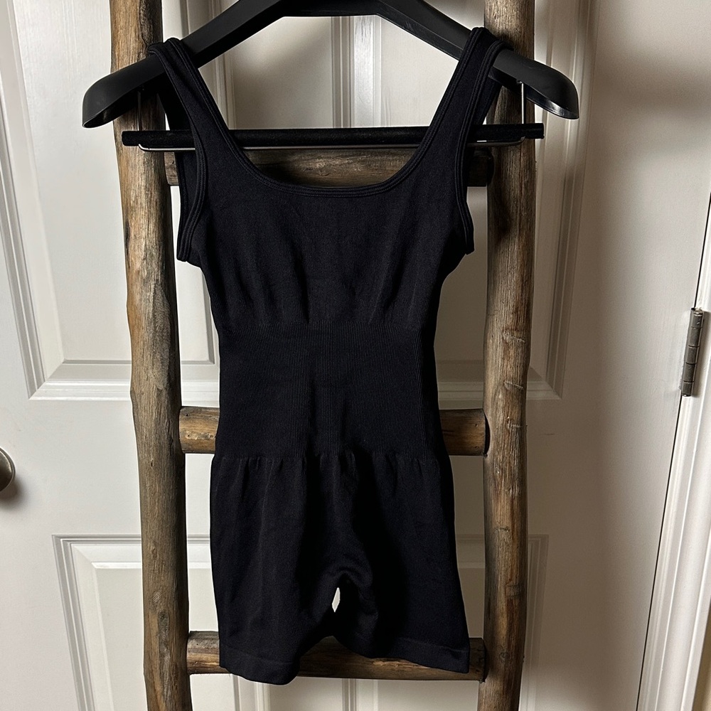 Black Sleeveless Stretch Jumpsuit Romper XS/S